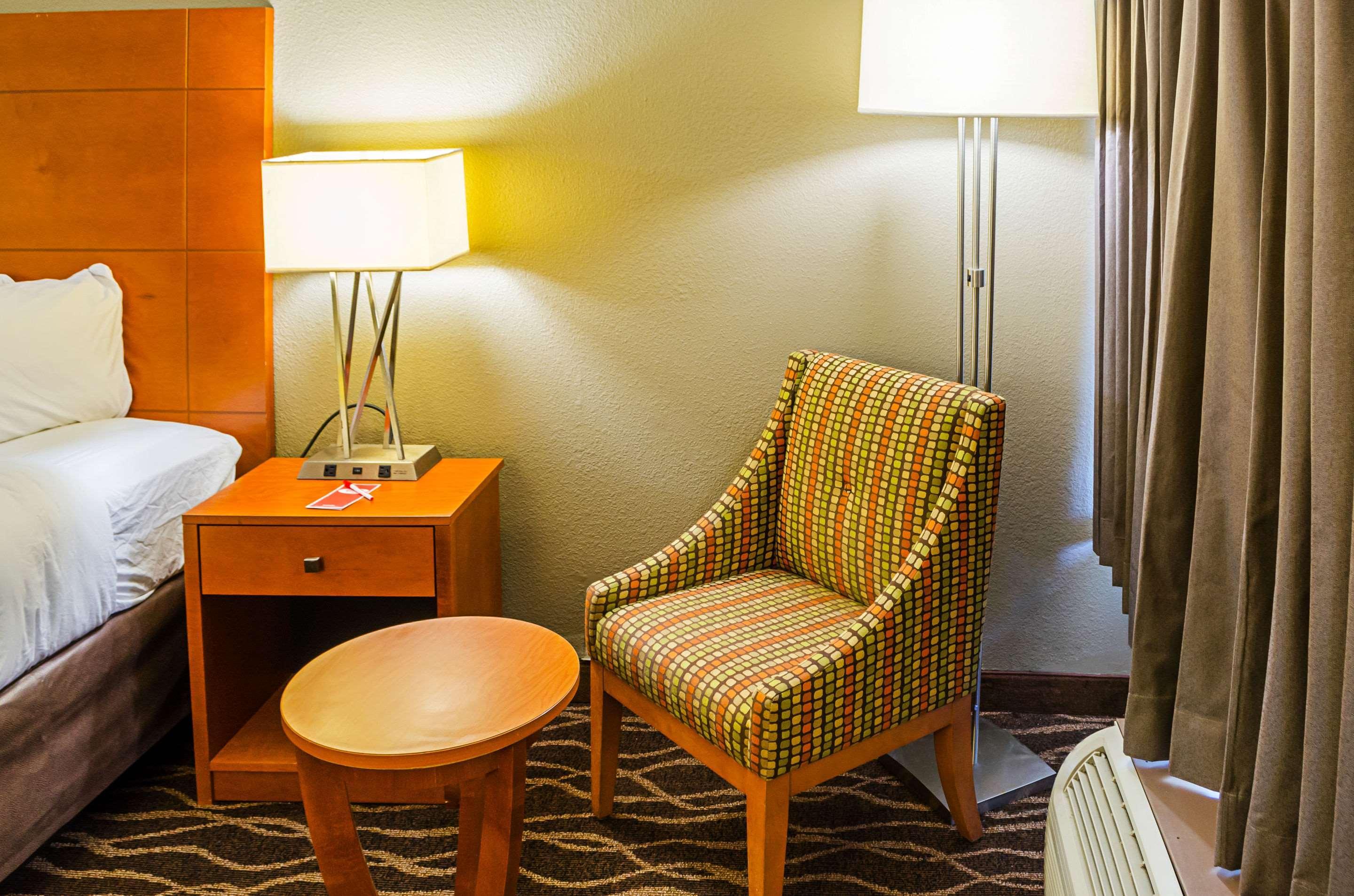 הארדיוויל Econo Lodge מראה חיצוני תמונה