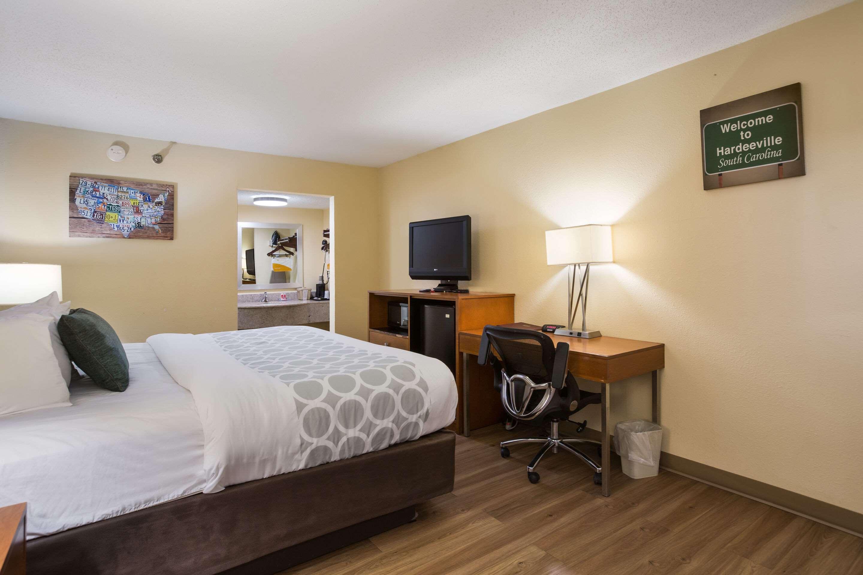 הארדיוויל Econo Lodge מראה חיצוני תמונה