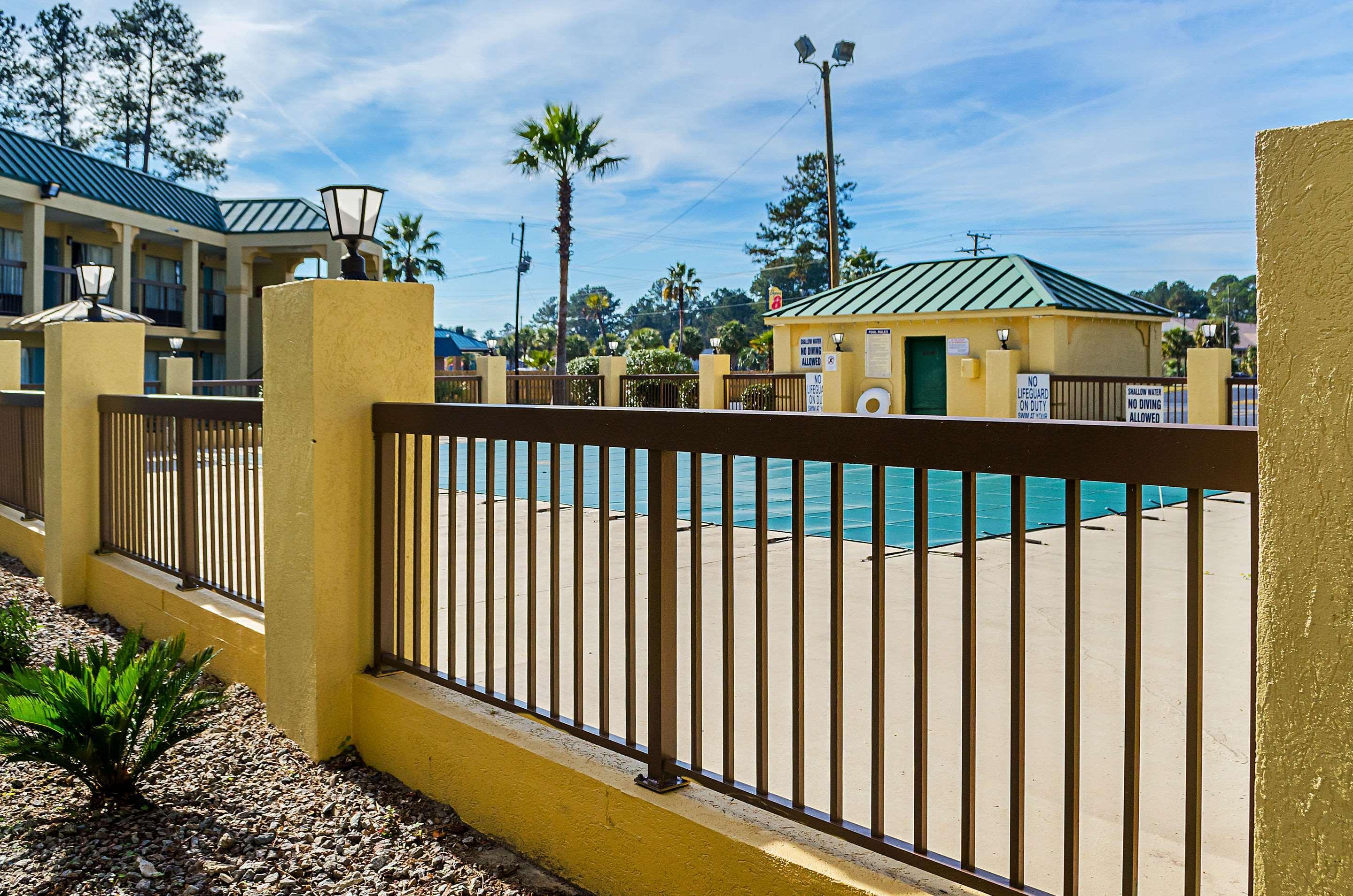 הארדיוויל Econo Lodge מראה חיצוני תמונה