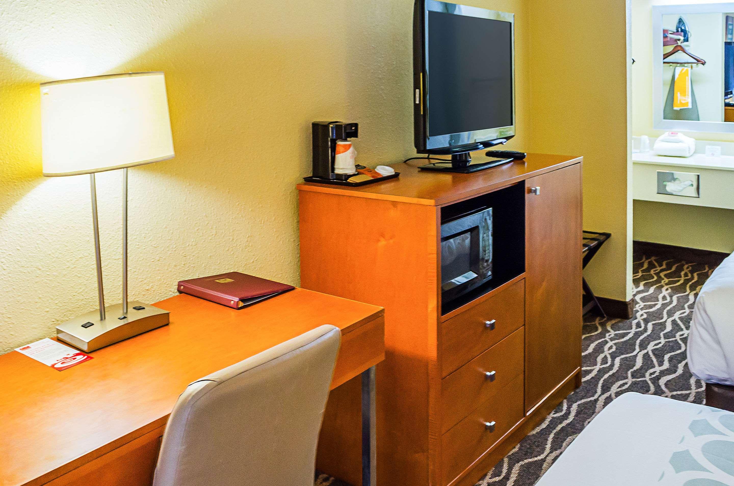 הארדיוויל Econo Lodge מראה חיצוני תמונה